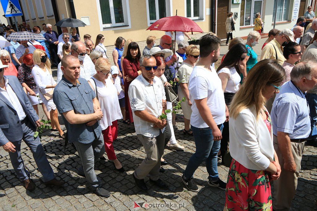 Boże Ciało 2020: Procesja z parafii pw. Nawiedzenia NMP w Ostrołęce [11.06.2020] - zdjęcie #88 - eOstroleka.pl
