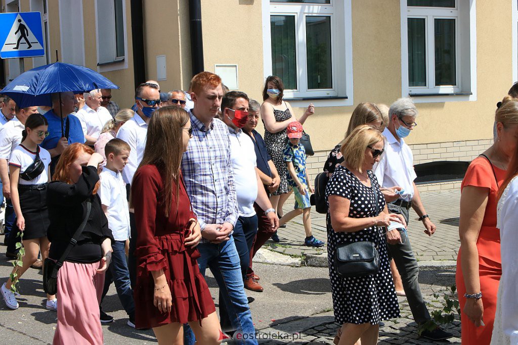 Boże Ciało 2020: Procesja z parafii pw. Nawiedzenia NMP w Ostrołęce [11.06.2020] - zdjęcie #76 - eOstroleka.pl