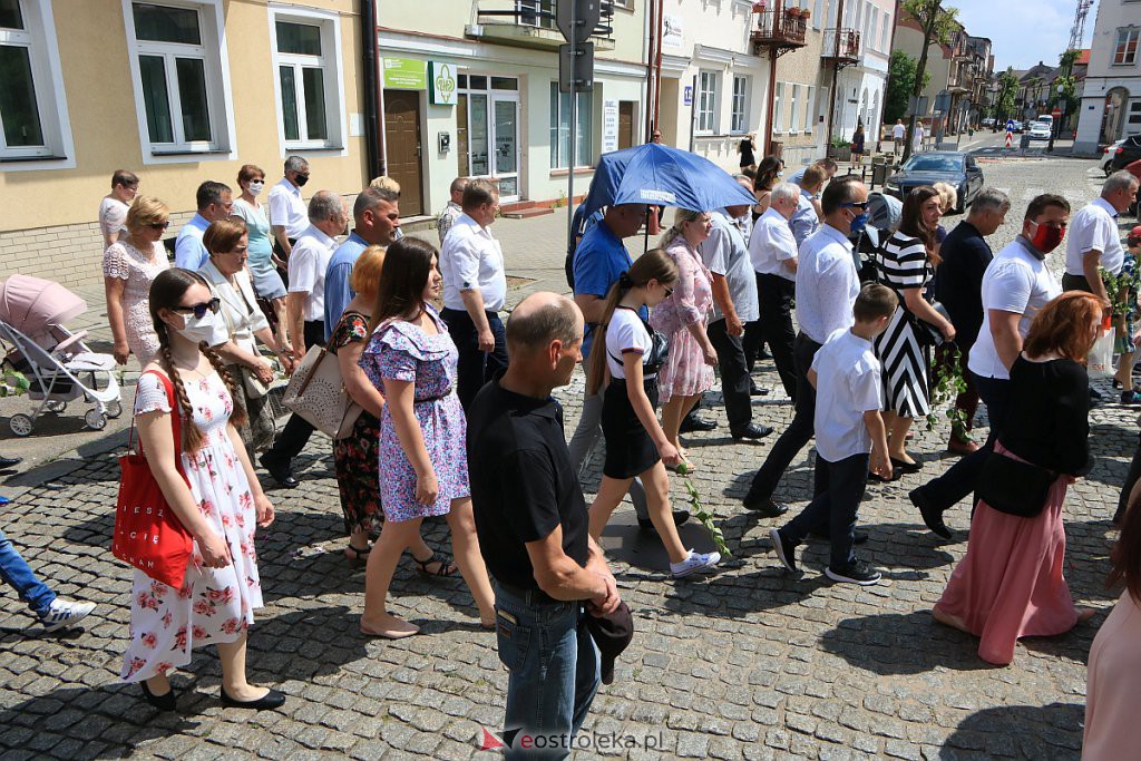 Boże Ciało 2020: Procesja z parafii pw. Nawiedzenia NMP w Ostrołęce [11.06.2020] - zdjęcie #70 - eOstroleka.pl