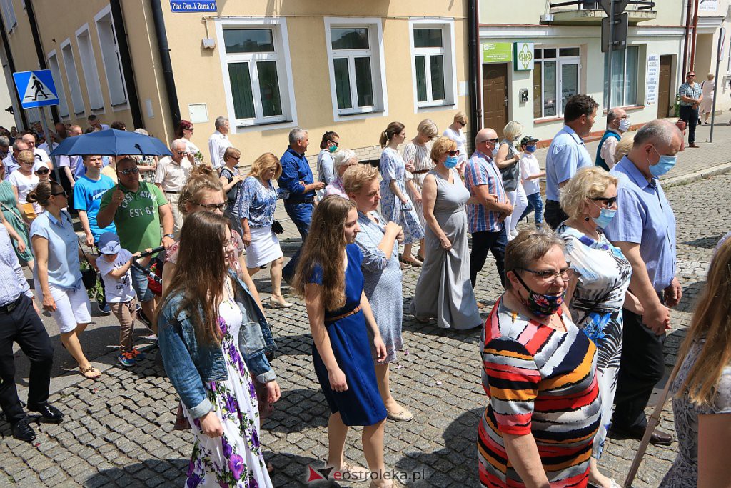 Boże Ciało 2020: Procesja z parafii pw. Nawiedzenia NMP w Ostrołęce [11.06.2020] - zdjęcie #58 - eOstroleka.pl