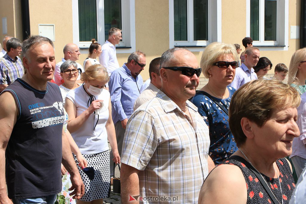 Boże Ciało 2020: Procesja z parafii pw. Nawiedzenia NMP w Ostrołęce [11.06.2020] - zdjęcie #54 - eOstroleka.pl
