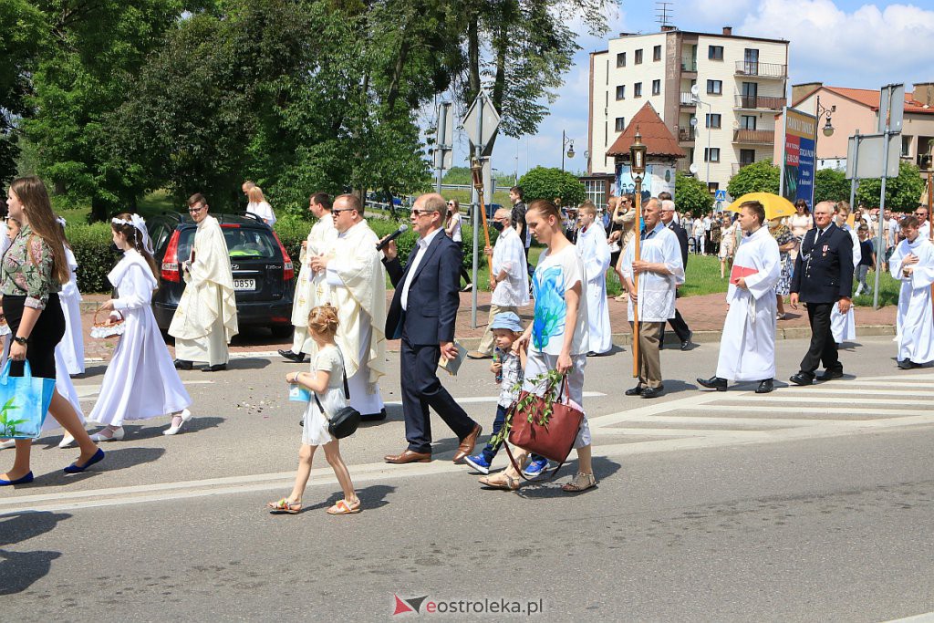 Boże Ciało 2020: Procesja z parafii pw. Nawiedzenia NMP w Ostrołęce [11.06.2020] - zdjęcie #43 - eOstroleka.pl