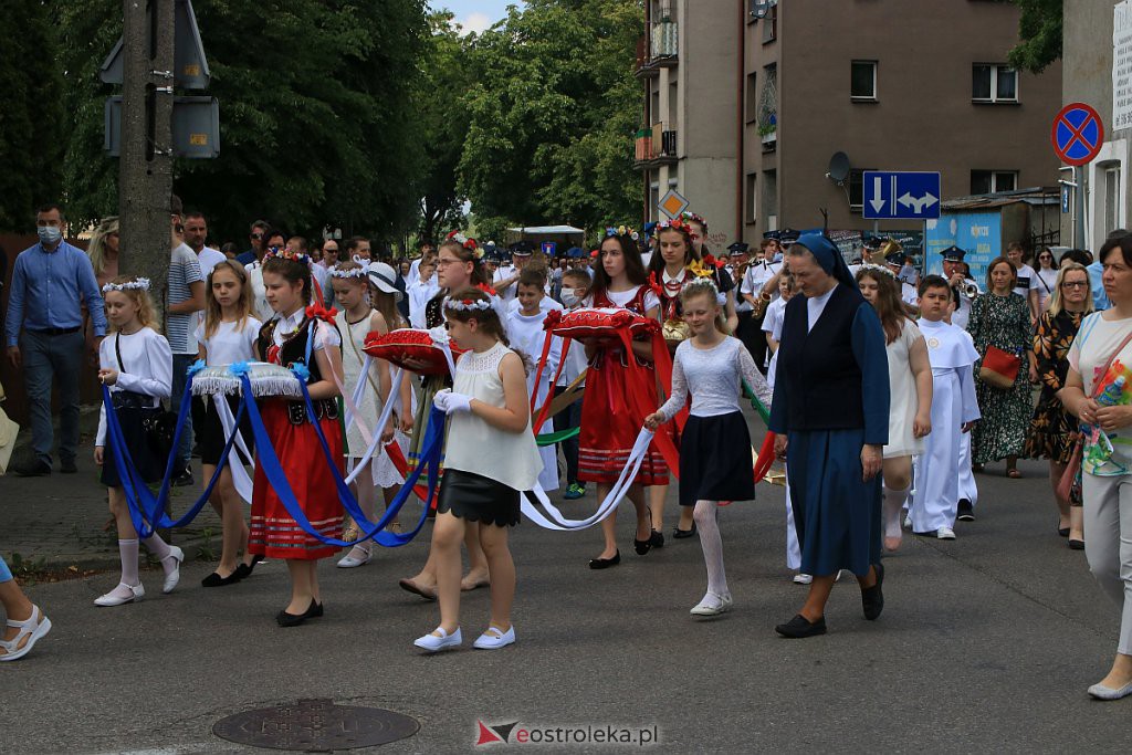 Boże Ciało 2020: Procesja z parafii pw. Nawiedzenia NMP w Ostrołęce [11.06.2020] - zdjęcie #34 - eOstroleka.pl