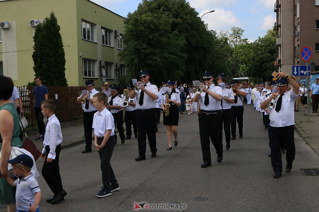 Boże Ciało 2020: Procesja z parafii pw. Nawiedzenia NMP w Ostrołęce [11.06.2020] - zdjęcie #29 - eOstroleka.pl