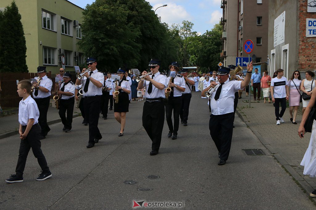 Boże Ciało 2020: Procesja z parafii pw. Nawiedzenia NMP w Ostrołęce [11.06.2020] - zdjęcie #28 - eOstroleka.pl