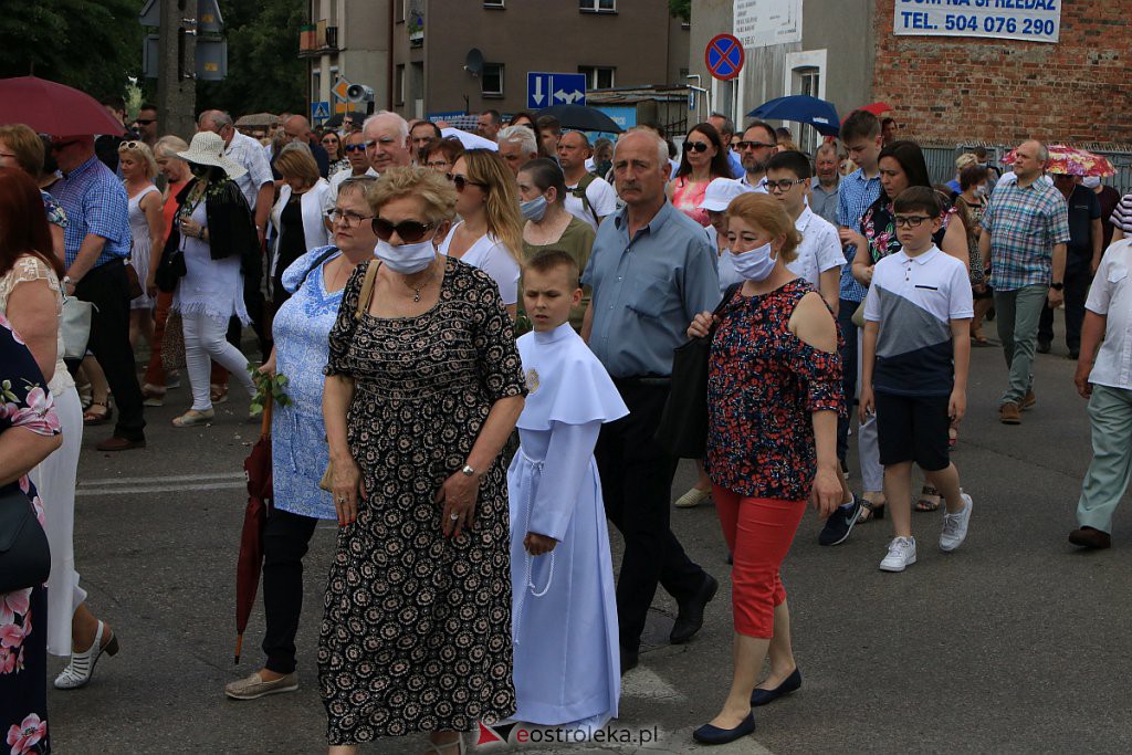 Boże Ciało 2020: Procesja z parafii pw. Nawiedzenia NMP w Ostrołęce [11.06.2020] - zdjęcie #14 - eOstroleka.pl