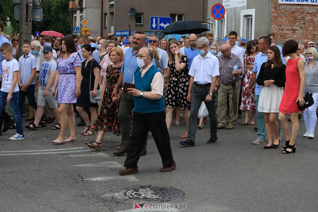 Boże Ciało 2020: Procesja z parafii pw. Nawiedzenia NMP w Ostrołęce [11.06.2020] - zdjęcie #5 - eOstroleka.pl