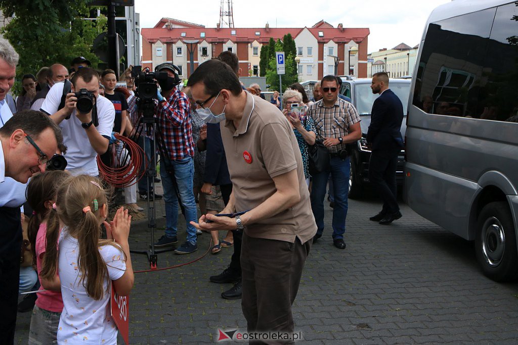 Premier Mateusz Morawiecki z wizytą w Ostrołęce [13.06.2020] - zdjęcie #59 - eOstroleka.pl