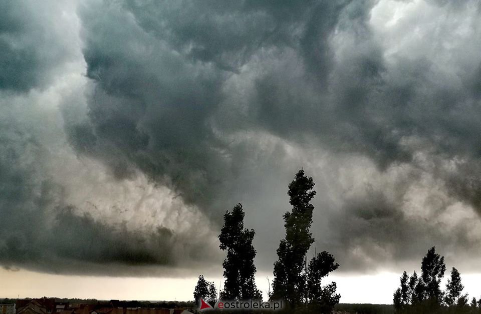 Burza nad Ostrołęką. Zdjęcia czytelników [17.06.2020] - zdjęcie #44 - eOstroleka.pl