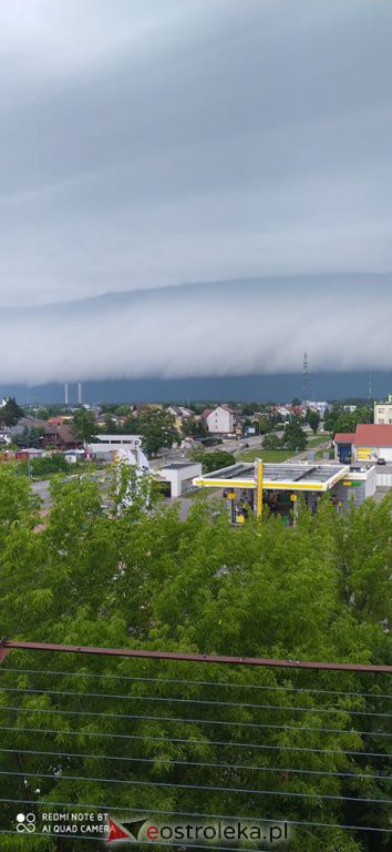 Burza nad Ostrołęką. Zdjęcia czytelników [17.06.2020] - zdjęcie #18 - eOstroleka.pl
