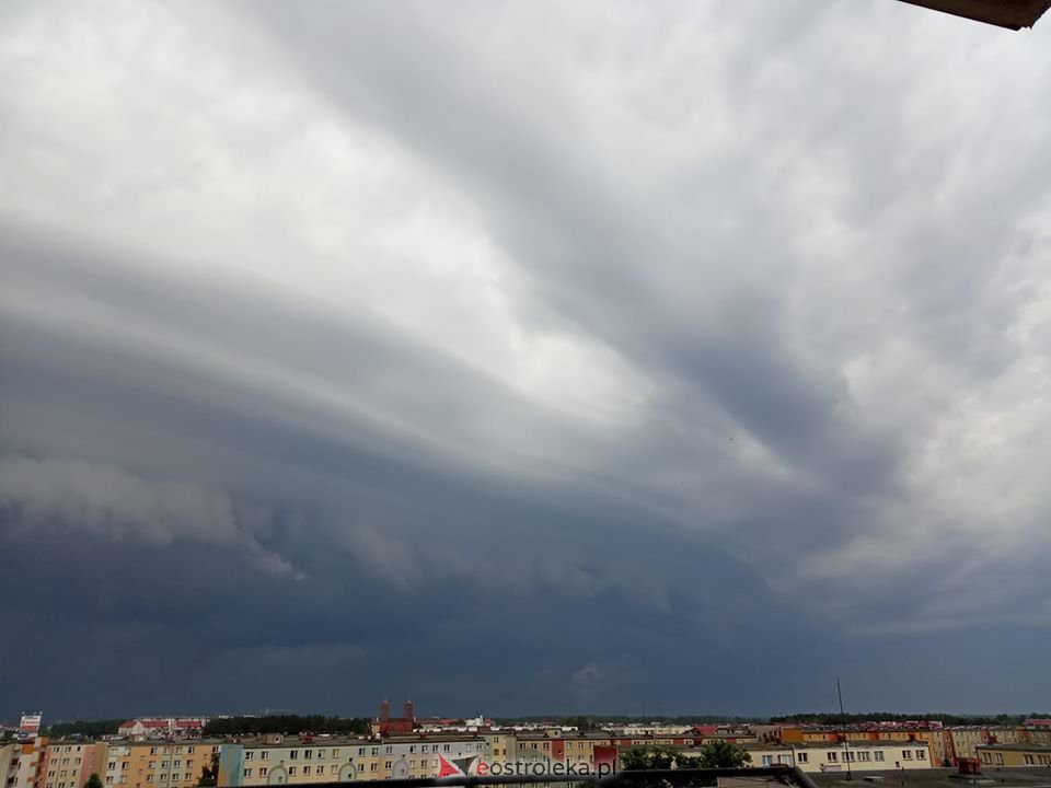 Burza nad Ostrołęką. Zdjęcia czytelników [17.06.2020] - zdjęcie #22 - eOstroleka.pl