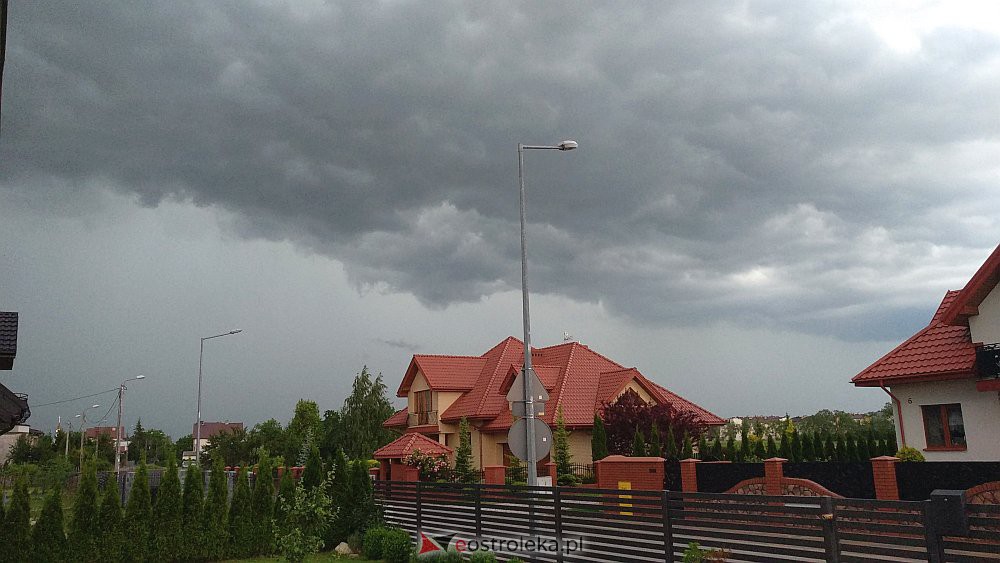 Burza nad Ostrołęką. Zdjęcia czytelników [17.06.2020] - zdjęcie #24 - eOstroleka.pl