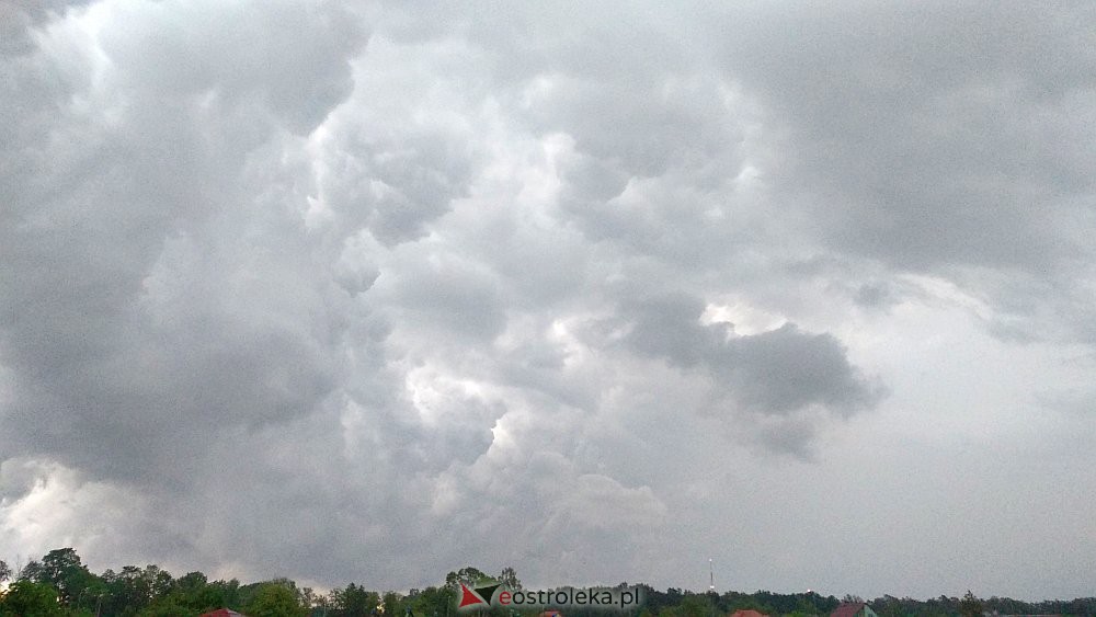 Burza nad Ostrołęką. Zdjęcia czytelników [17.06.2020] - zdjęcie #9 - eOstroleka.pl