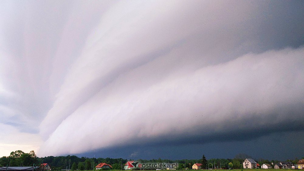 Burza nad Ostrołęką. Zdjęcia czytelników [17.06.2020] - zdjęcie #7 - eOstroleka.pl