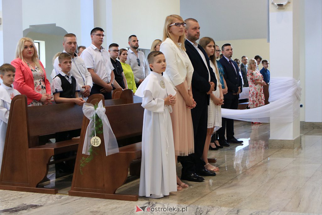 Sakrament I Komunii Świętej w parafii pw. św. Franciszka z Asyżu [20.06.2020] - zdjęcie #48 - eOstroleka.pl