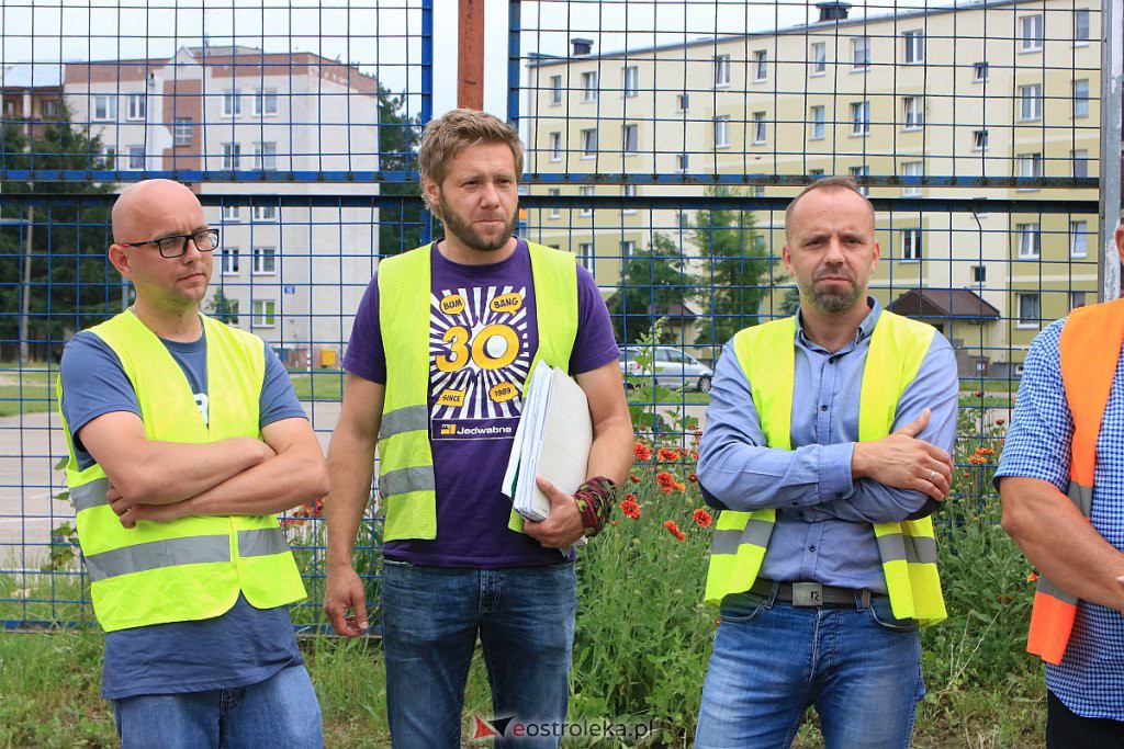 Ulica Blachnickiego oficjalnie odebrana po przebudowie. 585 dni po terminie! [22.06.2020] - zdjęcie #5 - eOstroleka.pl
