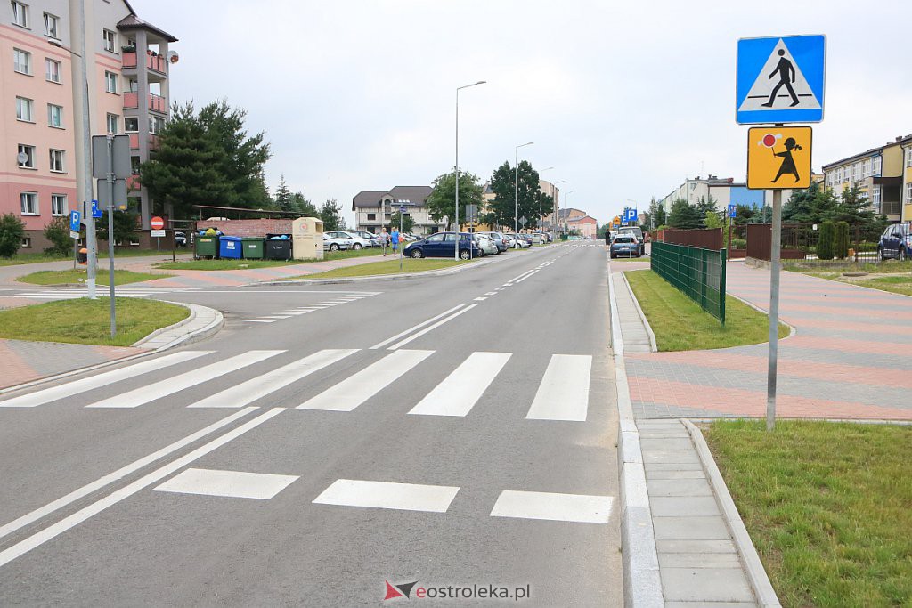 Ulica Blachnickiego oficjalnie odebrana po przebudowie. 585 dni po terminie! [22.06.2020] - zdjęcie #25 - eOstroleka.pl