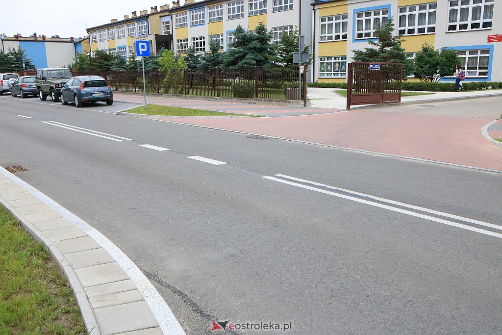 Ulica Blachnickiego oficjalnie odebrana po przebudowie. 585 dni po terminie! [22.06.2020] - zdjęcie #31 - eOstroleka.pl
