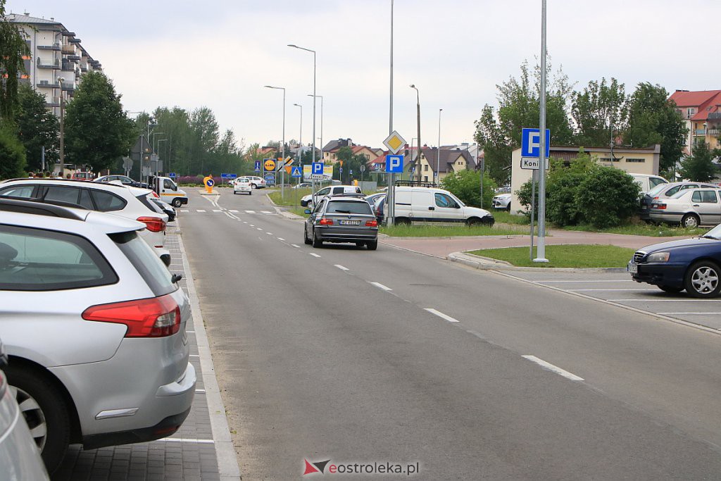 Ulica Blachnickiego oficjalnie odebrana po przebudowie. 585 dni po terminie! [22.06.2020] - zdjęcie #43 - eOstroleka.pl