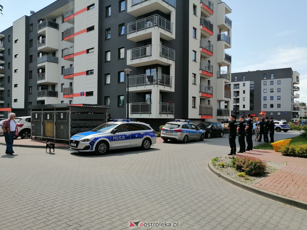 Ewakuacja mieszkańców z dwóch bloków przy Cieplińskiego. Jest zagrożenie wybuchem [26.06.2020] - zdjęcie #7 - eOstroleka.pl