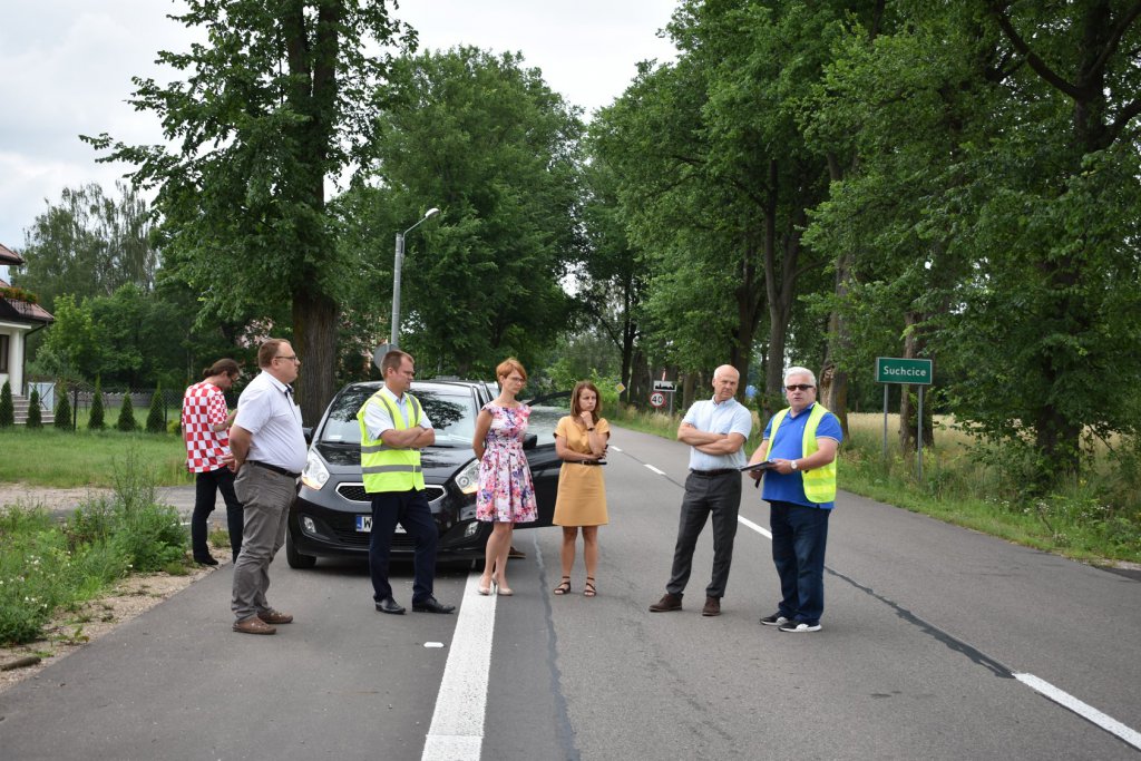Inwestycje drogowe w powiecie ostrołęckim już po oficjalnych odbiorach [07.07.2020] - zdjęcie #1 - eOstroleka.pl