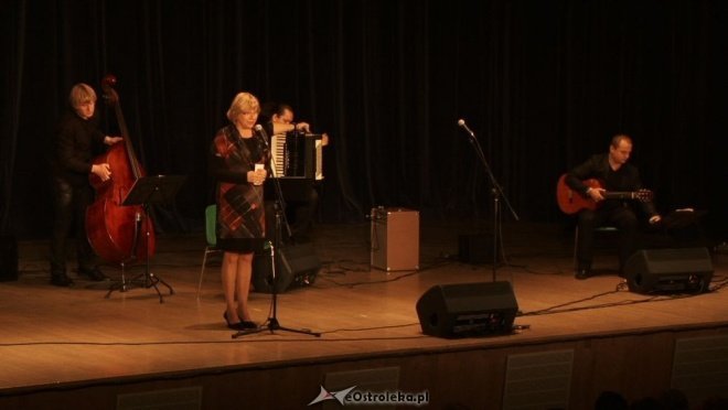 Nastroje we dwoje - koncert Elżbiety Adamiak (23.10.2010) - zdjęcie #1 - eOstroleka.pl