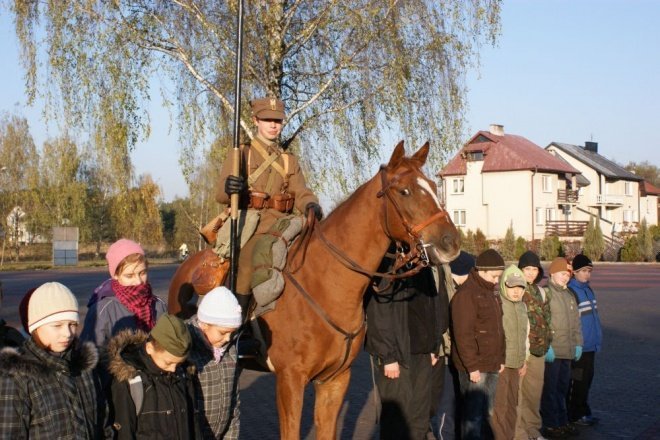 Gry uliczne (23.10.2010) - zdjęcie #71 - eOstroleka.pl