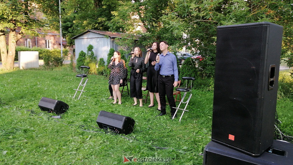 „Wojtki grają” – wokaliści ze Studia Piosenki w programie „Kochać… łatwo powiedzieć” [17.07.2020] - zdjęcie #22 - eOstroleka.pl