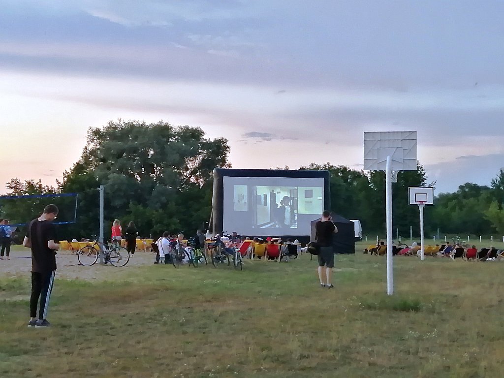 Kino letnie w Ostrołęce [17.07.2020] - zdjęcie #9 - eOstroleka.pl