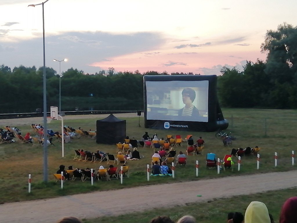 Kino letnie w Ostrołęce [17.07.2020] - zdjęcie #11 - eOstroleka.pl