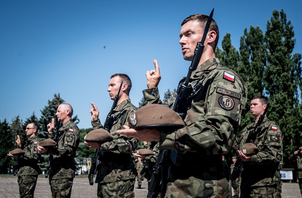 7 nowych terytorialsów z powiatu ostrołęckiego złożyło przysięgę wojskową [20.07.2020] - zdjęcie #10 - eOstroleka.pl