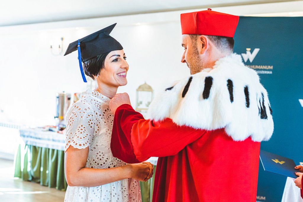 Graduacja absolwentów MBA w Ostrołęce - fot. Kinga Skalik [3.07.2020] - zdjęcie #9 - eOstroleka.pl