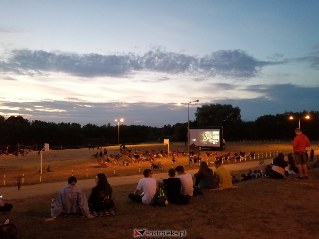 Kino letnie w Ostrołęce [24.07.2020] - zdjęcie #1 - eOstroleka.pl