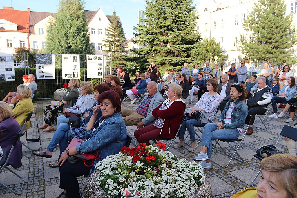 Art Czwartek - koncert Studia Piosenki [30.07.2020] - zdjęcie #4 - eOstroleka.pl