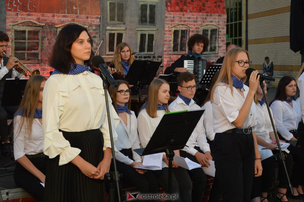 Ostrołęczenie śpiewali w hołdzie powstańcom [1.08.2020] - zdjęcie #19 - eOstroleka.pl