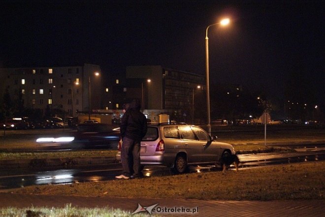 Potrącenie pieszego na ul. Jana Pawła (26.10.2010) - zdjęcie #7 - eOstroleka.pl