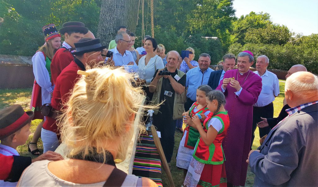 Święto Przemienienia Pańskiego i warsztaty lepienia „byśków” w Brodowych Łąkach [07.08.2020] - zdjęcie #21 - eOstroleka.pl