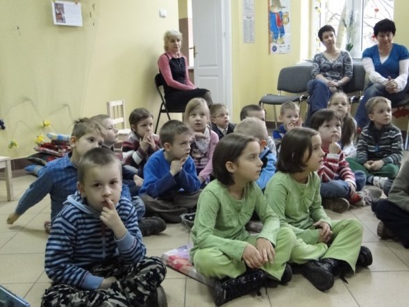Spotkanie z dziećmi w MBP (26.10.2010) - zdjęcie #3 - eOstroleka.pl
