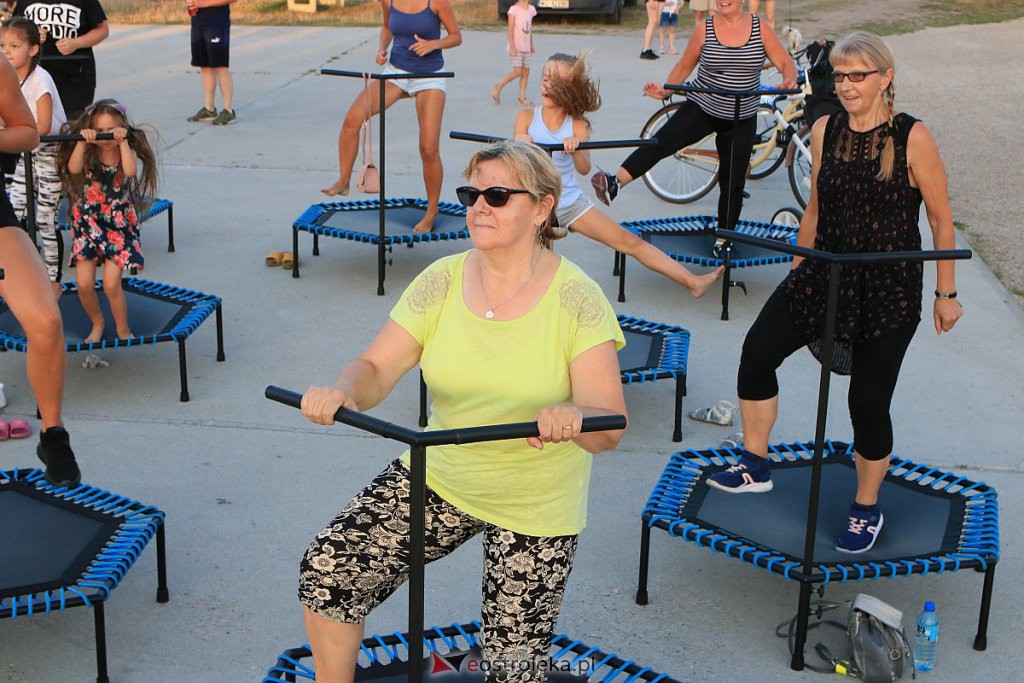 Fitness na plaży miejskiej. Było dużo ruchu i mnóstwo spalonych kalorii [07.08.2020] - zdjęcie #30 - eOstroleka.pl