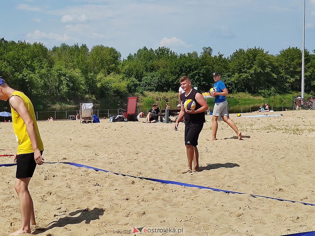 Sportowa niedziela na plaży miejskiej [09.08.2020] - zdjęcie #77 - eOstroleka.pl