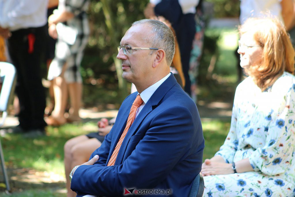 Absolwenci I LO w Ostrołęce odebrali świadectwa maturalne [11.08.2020] - zdjęcie #34 - eOstroleka.pl