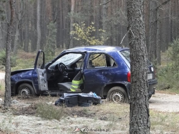 Wypadek śmiertelny na trasie Nasiadki - Grale (28.10.2010) - zdjęcie #11 - eOstroleka.pl