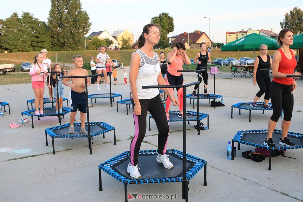 Wakacyjny fitness na plaży miejskiej [14.08.2020] - zdjęcie #28 - eOstroleka.pl
