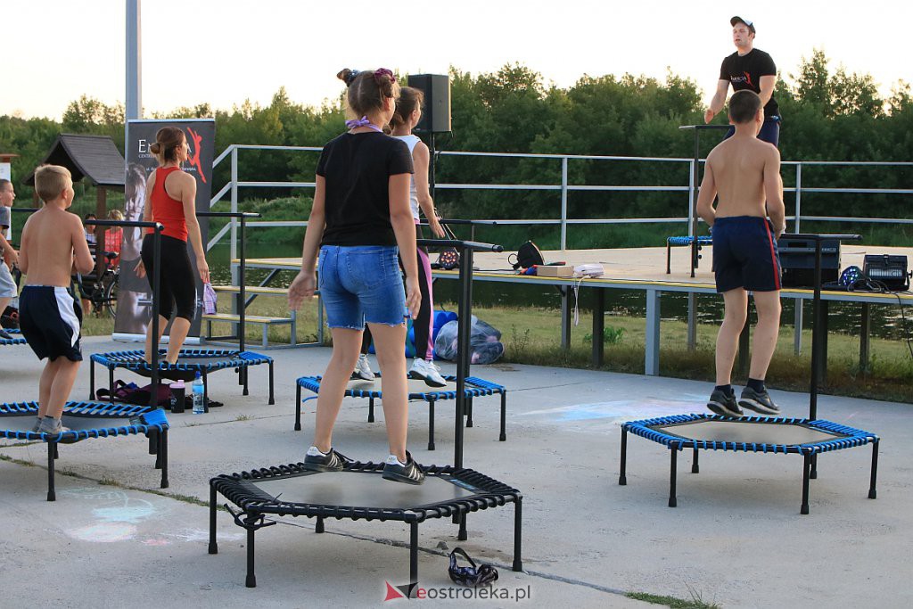 Wakacyjny fitness na plaży miejskiej [14.08.2020] - zdjęcie #27 - eOstroleka.pl