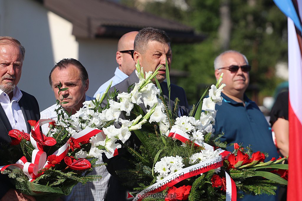 Święto Wojska Polskiego - uroczystości na cmentarzu parafialnym [15.08.2020] - zdjęcie #6 - eOstroleka.pl