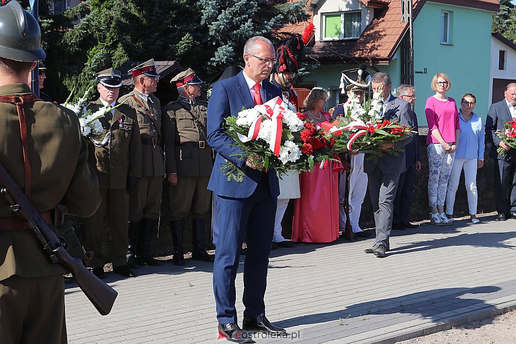Święto Wojska Polskiego - uroczystości na cmentarzu parafialnym [15.08.2020] - zdjęcie #11 - eOstroleka.pl