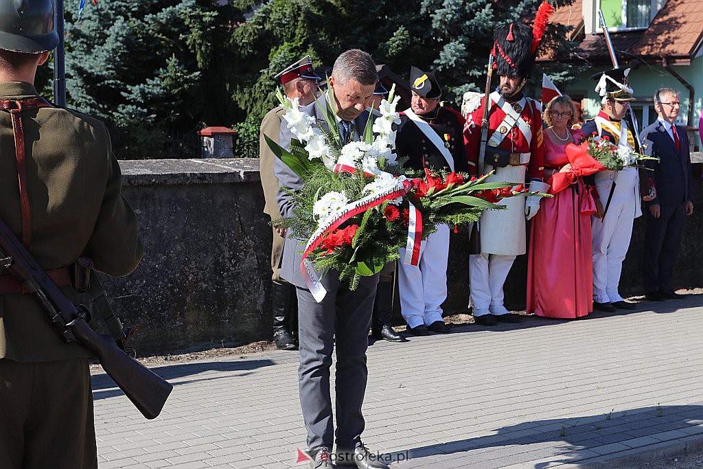 Święto Wojska Polskiego - uroczystości na cmentarzu parafialnym [15.08.2020] - zdjęcie #16 - eOstroleka.pl
