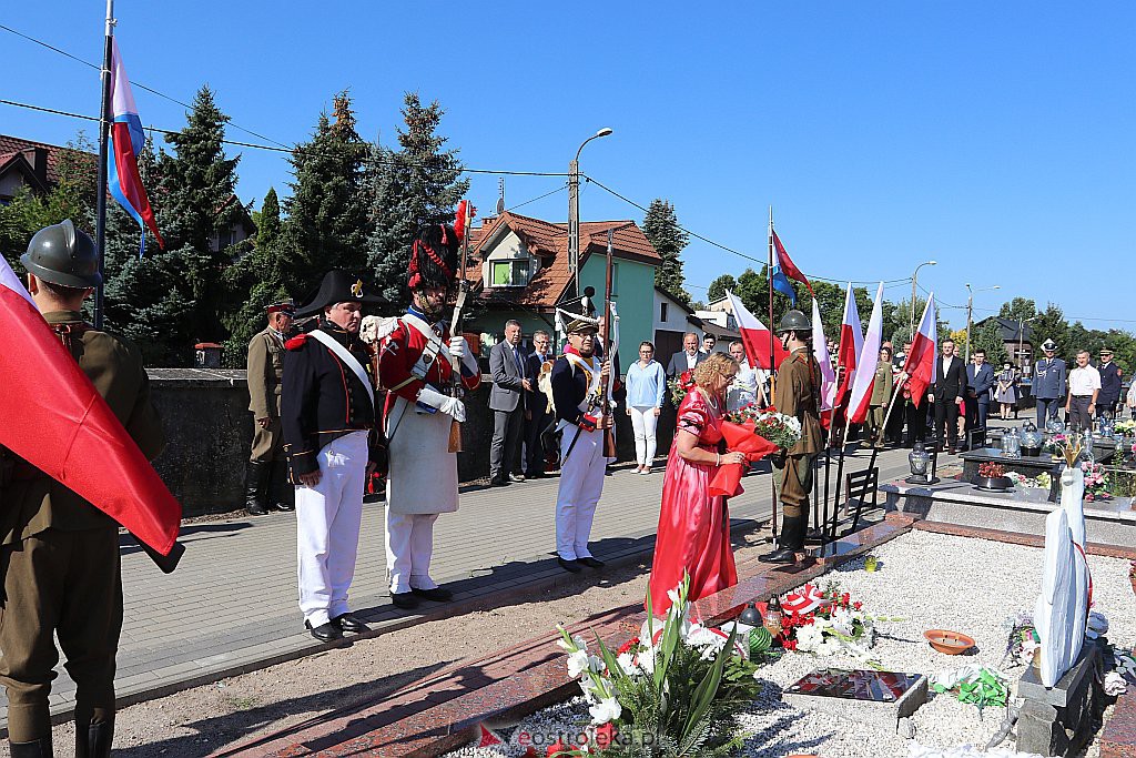 Święto Wojska Polskiego - uroczystości na cmentarzu parafialnym [15.08.2020] - zdjęcie #20 - eOstroleka.pl
