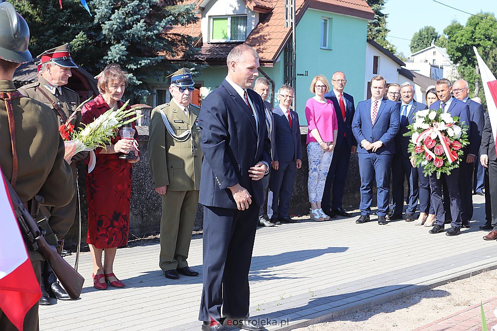 Święto Wojska Polskiego - uroczystości na cmentarzu parafialnym [15.08.2020] - zdjęcie #14 - eOstroleka.pl
