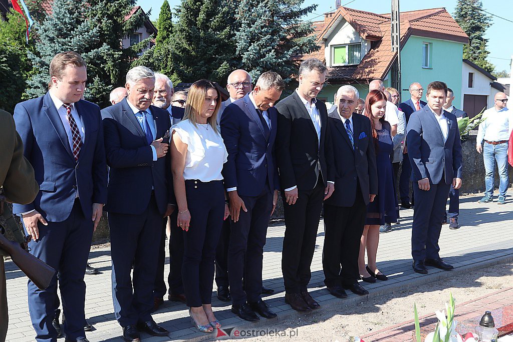 Święto Wojska Polskiego - uroczystości na cmentarzu parafialnym [15.08.2020] - zdjęcie #9 - eOstroleka.pl